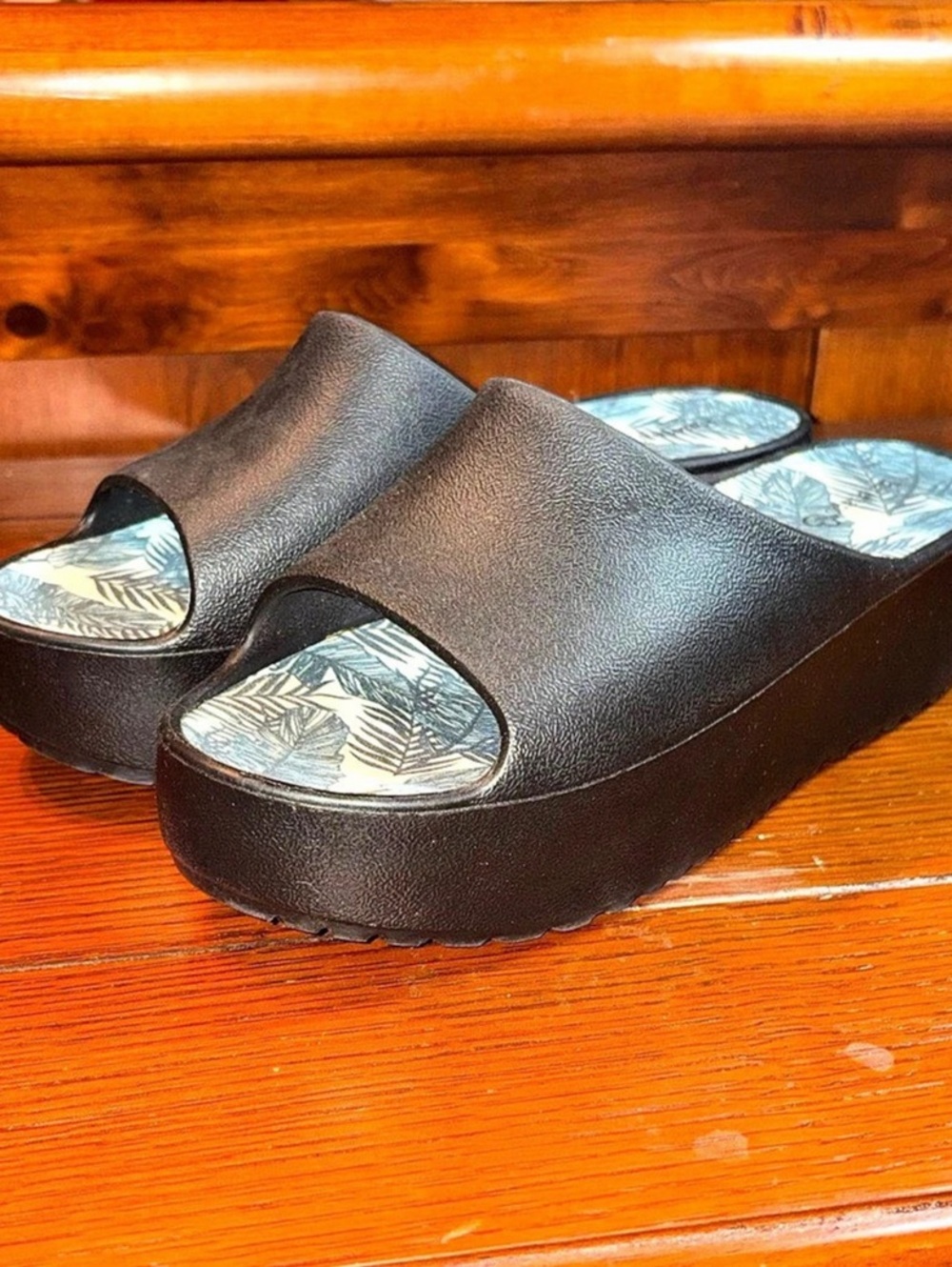 Baretraps Women's Black Platform Slide Sandals Size 8